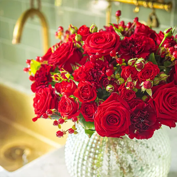 Red rose bouquet